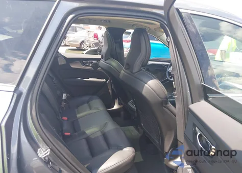 2021 Volvo Xc60 T6 Inscription из США, поврежденный, VIN YV4A22RL6M1842541